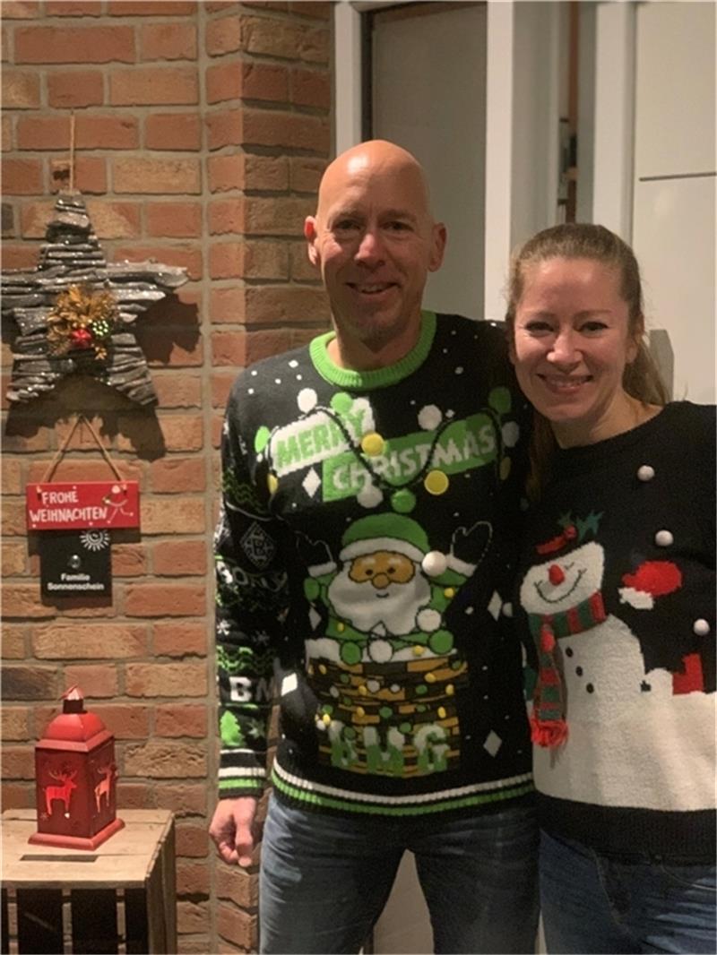 Bei Dennis Dodt und Maren Fitschen wird Weihnachten zelebriert. Foto: Bröhan