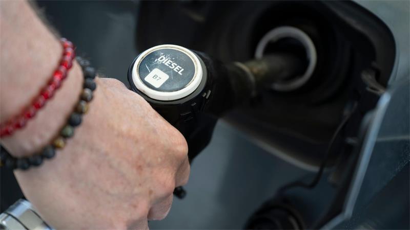 Bei Diesel sieht das Ifo eine deutliche Lücke in der Weitergabe des Tankrabatts. (Symbolbild)
