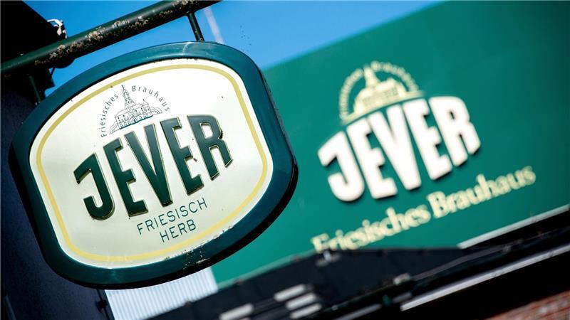 Wieder Warnstreiks in Brauereien im Norden Bei Jever wird heute gestreikt. Auch in anderen Brauereien im Norden soll die Arbeit ruhen. (Archivfoto)