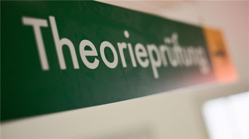 Bei Prüfungen gibt es eine hohe Durchfallquote. 