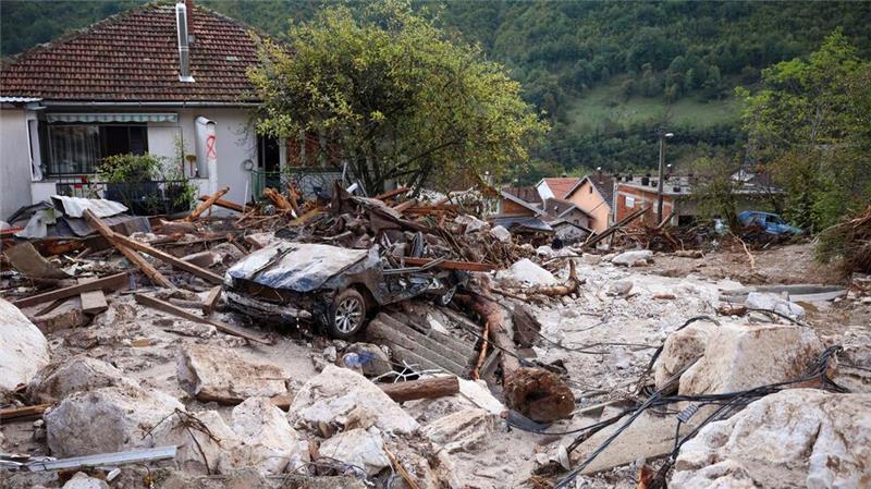 Vermisste nach Überschwemmungen in Bosnien-Herzegowina Bei Überschwemmungen und Erdrutschen in Bosnien-Herzegowina kamen mindestens 16 Menschen ums Leben.