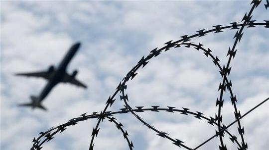 Bei Verhandlungen mit den Taliban über Abschiebungen schwerstkrimineller Afghanen hat der IMK-Vorsitzende Stübgen keine Vorbehalte.