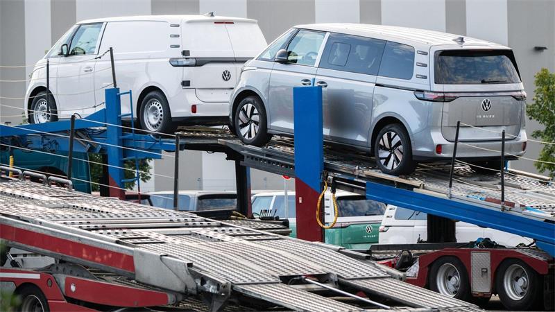Vorerst letzte Betriebsversammlung – Wo VW jetzt steht Bei Volkswagen in Hannover stand heute das vorerst letzte außerordentliche Treffen zwischen Vorstand und Belegschaft vor möglichen neuen Beschlüssen an.