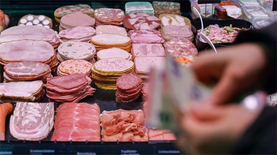 Bei Wurstwaren nahmen zuletzt sowohl Käuferreichweite als auch Absatzmenge ab. (Symbolbild)