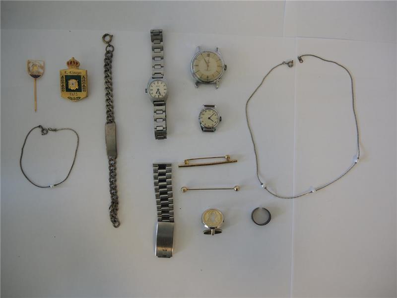 Bei dem 31-Jährigen wurde unter anderem Schmuck sichergestellt.