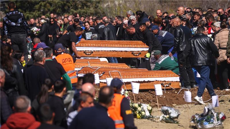 63 Tote: Prozess zu Disco-Brand in Nordmazedonien beginnt Bei dem Brand im Nachtclub von Kocani in Nordmazedonien kamen 63 Menschen ums Leben. Nun beginnt dazu ein großer Prozess vor Gericht in Skopje.