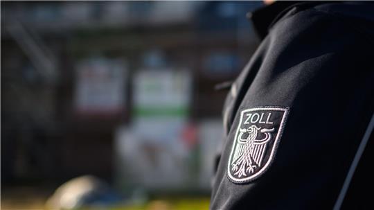 Bei dem Einsatz vom 20. bis 22. Mai wurden den Angaben zufolge 13 Lagerhallen und Wohnungen in Nordrhein-Westfalen, Hessen und Rheinland-Pfalz durchsucht. (Symbolbild)