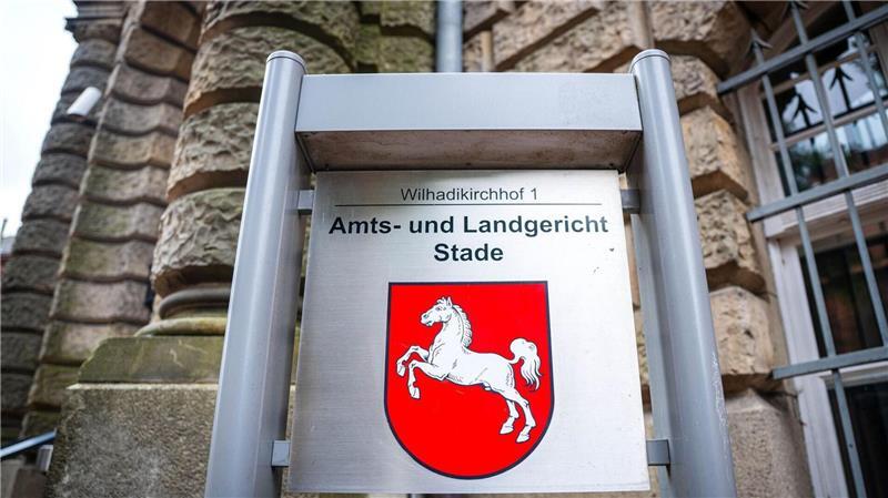 Bei dem Prozess am Landgericht Stade ergriff der Angeklagte aus Gyhum das Wort und trug eine persönliche Erklärung über seine Sicht der Dinge dar.
