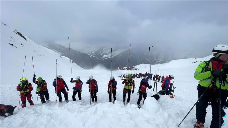 Bei dem Unglück starben vier Tourengeher, die an einem Steilhang unterwegs waren.
