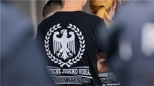 Bei den Durchsuchungen gegen mutmaßliche junge Rechtsextremisten gibt es die meisten Beschuldigten in Nordrhein-Westfalen. (Archivbild) 