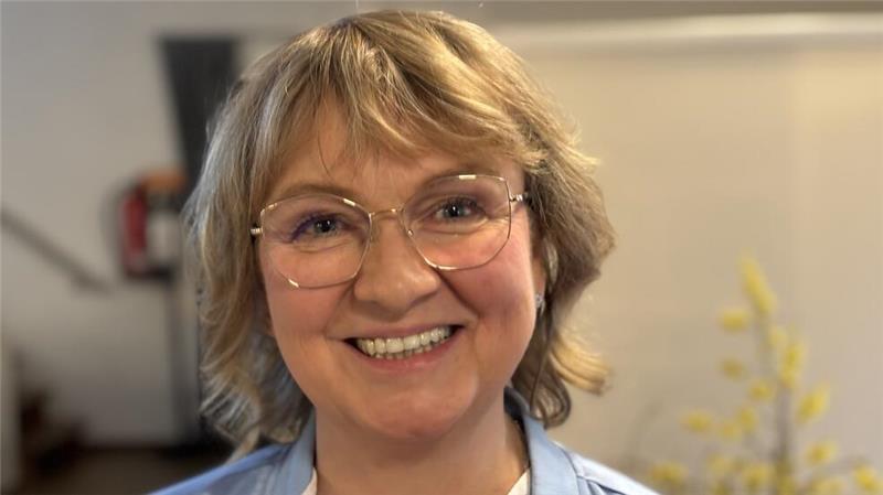Chutney statt Sülze: So tickt die moderne Power-Landfrau "Bei den Landfrauen duzen wir uns und sind alle gleich. Es spielt keine Rolle, welchen Job man hat oder wo man im Leben gerade steht", sagt Landfrau Iris Deden.