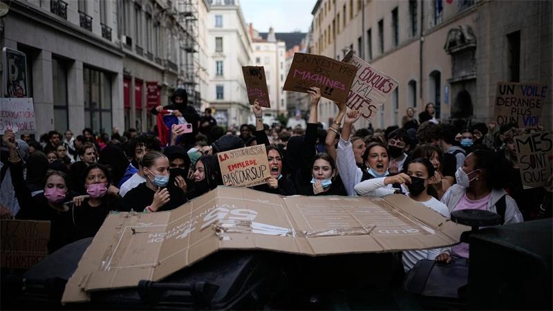 Wieso Frankreichs Schulproteste eskalieren Bei den Protesten geht es auch um Chancengleichheit.