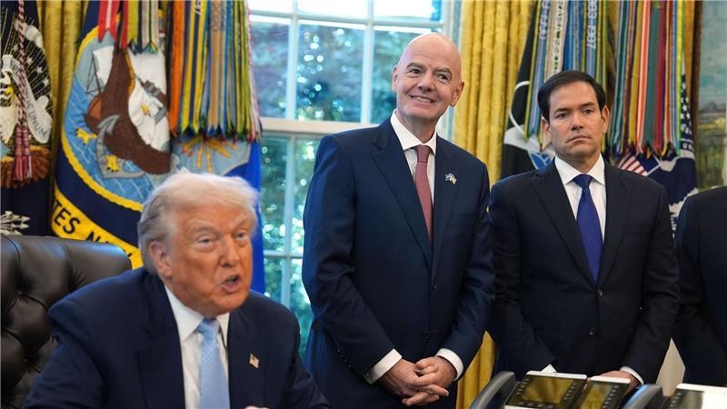 Bei den Ticketpreisen für die Fußball-WM kommt selbst Donald Trump ins Staunen. (Archivbild)