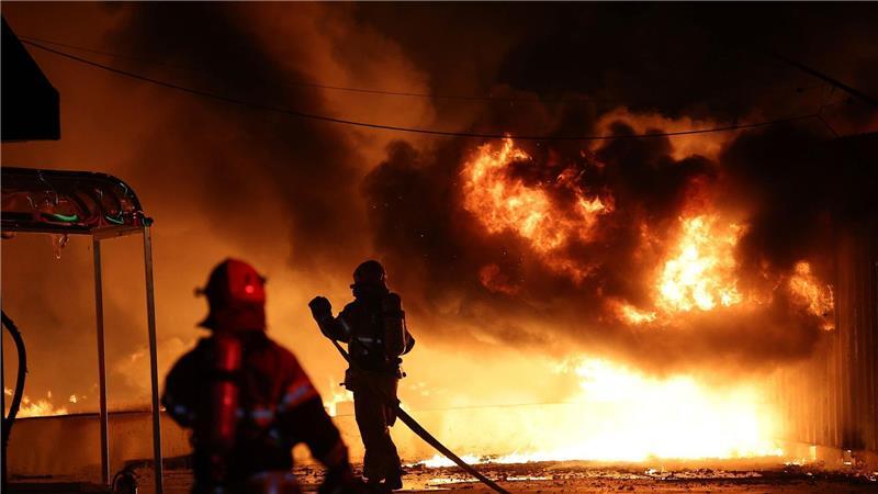 Bei den Toten und Verletzten handelt es sich um Feuerwehrleute und Regierungsbeamte.