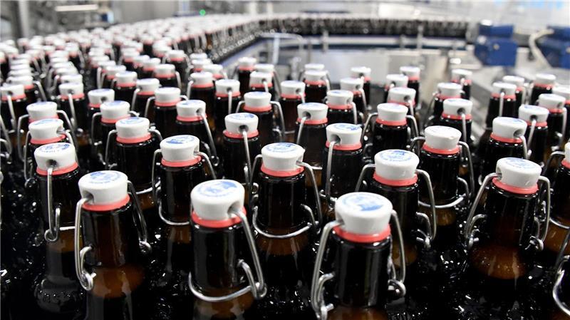 Bei den alkoholfreien Getränken legt die Brauerei zu. (Archivbild)