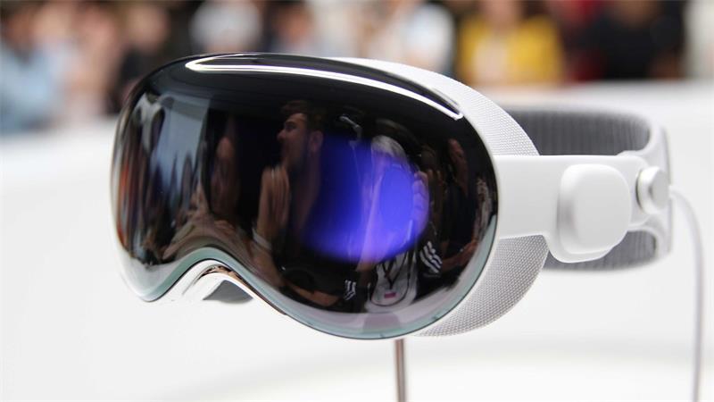 Bei den privaten Verbrauchern ist die Apple Vision Pro bislang nur ein Nischenprodukt. 