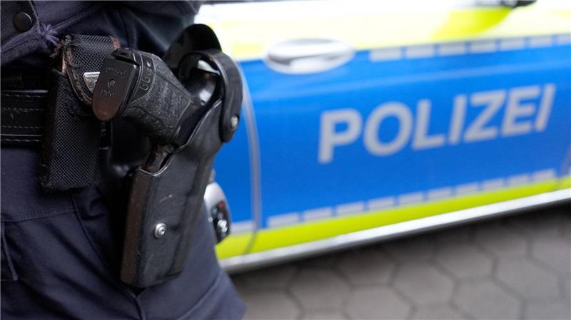 Bei der Festnahme von sechs mutmaßlichen Kokainhändlern in Hamburg-Wilhelmsburg hat ein Polizist einen Warnschuss abgegeben. (Symbolbild)