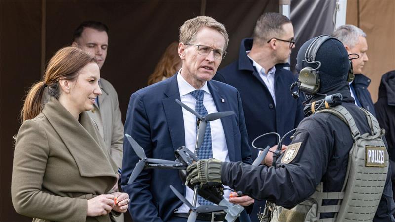 2026 bisher über 30 Drohnensichtungen in Schleswig-Holstein Bei der Getex-Übung schossen Beamte eine Drohne ab. (Archivbild)