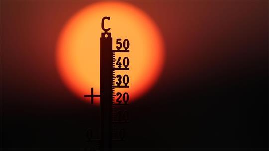 Bei der Hitzewelle Ende Juni registrierte der Deutsche Wetterdienst mehrfach Temperaturen von über 41 Grad (Archivbild).