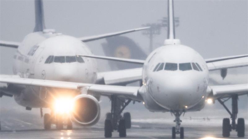 Bei der Lufthansa-Tochter City Airlines haben Kabinenbeschäftigte künftig die Wahl zwischen einer betrieblichen Altersvorsorge und einer Sofortauszahlung. (Symbolbild) 