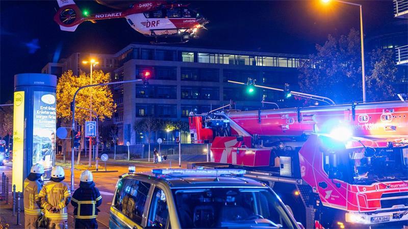Bei der Rettung des 14-Jährigen war auch ein Hubschrauber im Einsatz. (Archivbild)