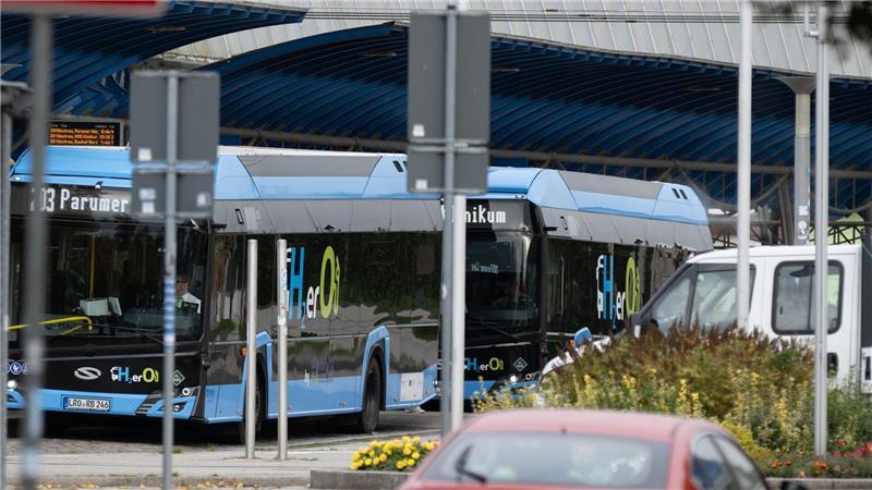Wo ist Fabian? Angestrengte Suche nach Achtjährigem Bei der Suche prüft die Polizei auch Videoaufnahmen aus Bussen.