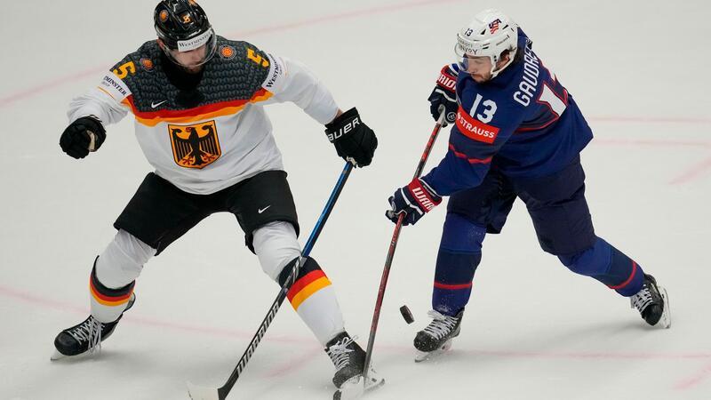 NHL-Profi Gaudreau und sein Bruder tödlich verunglückt Bei der WM in Tschechien gelang Gaudreau ein Tor beim 6:1-Sieg der USA gegen Deutschland.
