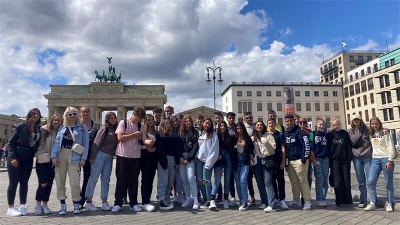 Bei der letzten Trinationalen Jugendbegegnung 2022 stand auch ein Aufenthalt in Berlin auf dem Programm des Stade-Besuchs.