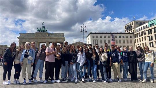 Bei der letzten Trinationalen Jugendbegegnung 2022 stand auch ein Aufenthalt in Berlin auf dem Programm des Stade-Besuchs.