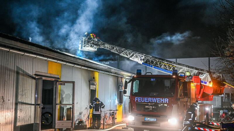 Fünfjähriger könnte Brand in Asylunterkunft verursacht haben Bei einem Brand in einer Asylunterkunft in Nördlingen ist ein Mensch ums Leben gekommen.