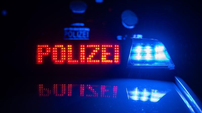 Bei einem Einsatz wegen Ruhestörung in Bremen wird eine Polizistin verletzt. (Symbolbild)