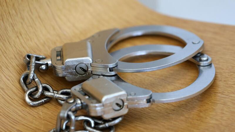 Razzia in Belgiens Drogenmilieu: Polizisten festgenommen Bei einem Schlag gegen die organisierte Drogenkriminalität in Belgien wurden insgesamt 22 Personen festgenommen.