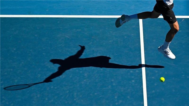 Bei einem Tennis-Turnier in den Vereinigten Arabischen Emiraten kam es zu einer Unterbrechung wegen einer Sicherheitswarnung. (Archivbild)