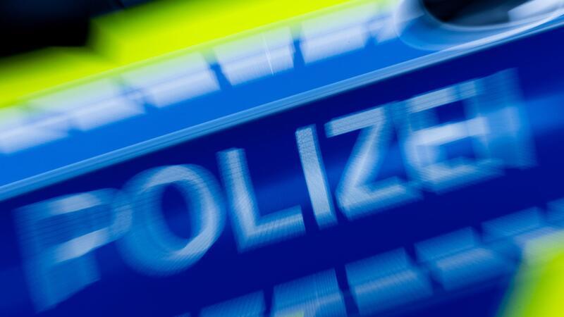 Bei einem Unfall in Fredenbeck wurden eine Harsefelderin und ein Kutenholzer leicht verletzt.