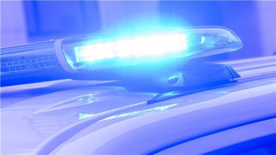 Bei einem Unfall in Hamburg werden zwei Menschen schwer und zwei leicht verletzt. (Symbolbild)