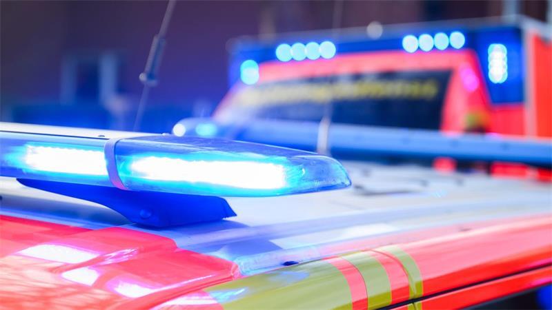 Bei einem Unfall kamen zwei Menschen ums Leben, drei weitere wurden schwer verletzt. (Symbolbild)