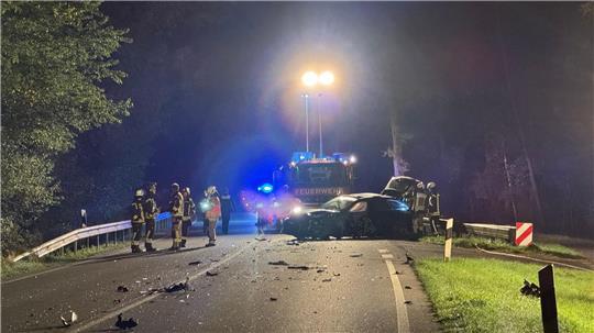 Bei einem Zusammenstoß zweier Autos stirbt ein 64 Jahre alter Fahrer.