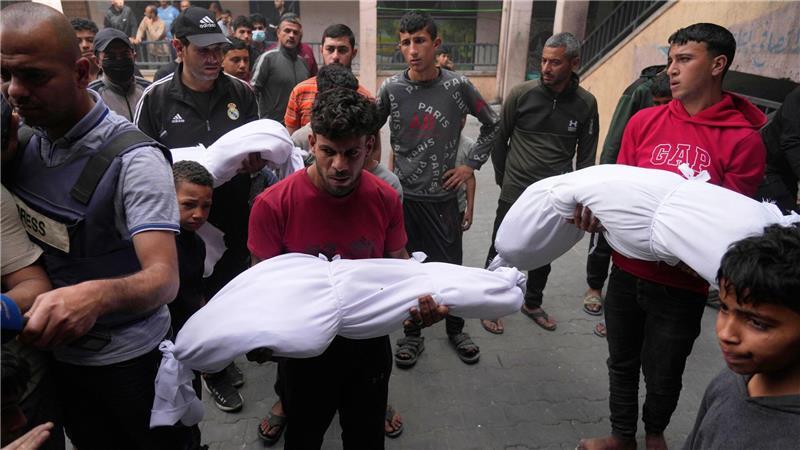 Bei einem israelischen Angriff in der Stadt Gaza hat es laut dem von der Hamas kontrollierten Zivilschutz zehn Tote gegeben.