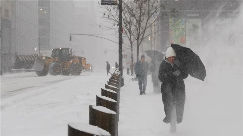Bei extremer Kälte und starken Schneefällen waren zuletzt nach Medienberichten mindestens 85 Menschen in mehreren US-Bundesstaaten ums Leben gekommen. (Archivbild)