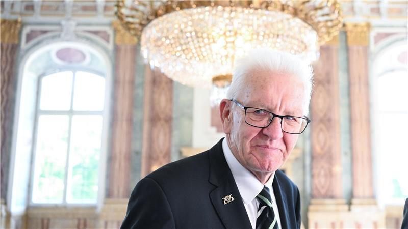 Bei seinem Abschied im Neuen Schloss zeigt sich Kretschmann wehmütig.