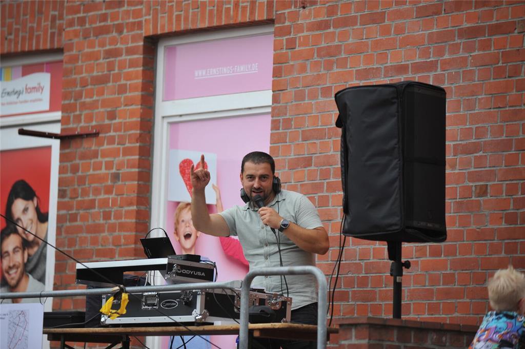 Beim 19. Lauf- und Musikfestival in Harsefeld gingen über 1200 Läuferinnen und L...