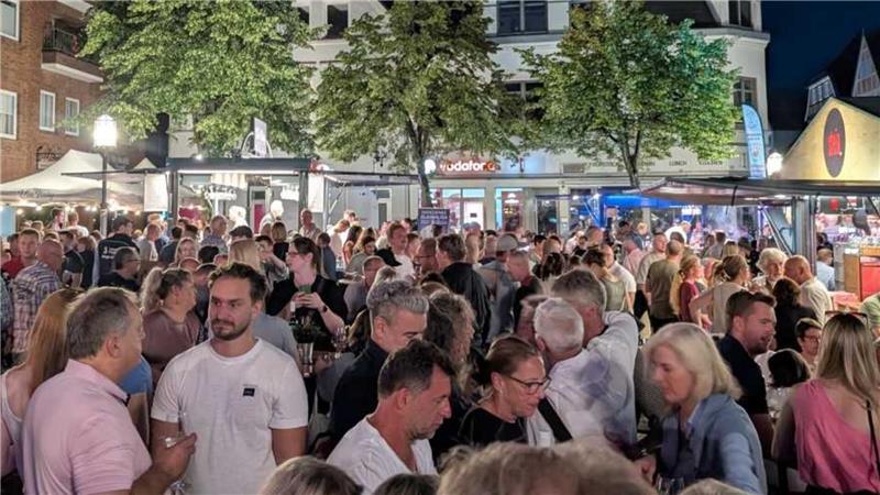 Beim 19. Stader Winzerfest wurde bis tief in die Nacht gefeiert.