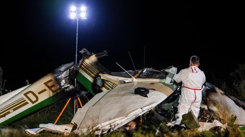 Zwei Menschen sterben bei Absturz von Cessna nahe Soest Beim Absturz einer Cessna-Absturz sind zwei Menschen gestorben.