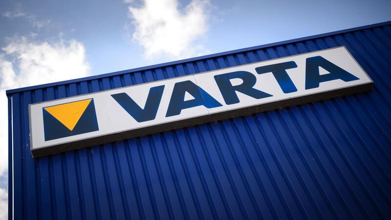 Porsche will E-Auto-Batteriegeschäft von Varta übernehmen Beim Batteriekonzern Varta kriselt es bereits seit einiger Zeit.