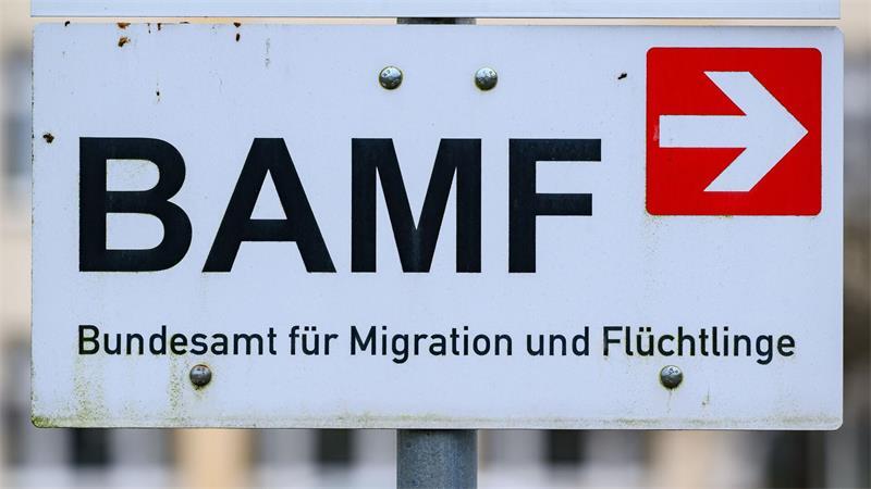 Beim Bundesamt für Migration und Flüchtlinge (Bamf) werden aktuell weniger Asylerstanträge gestellt. Der Anteil derjenigen, die erst einmal bleiben dürfen, steigt. (Symbolbild) 