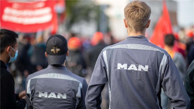 Beim Bus- und Lastwagenhersteller MAN gibt es eine Einigung zum geplanten Stellenabbau. 