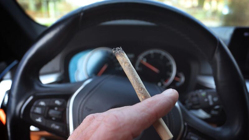 Beim Cannabis-Konsum von Autofahrern zeigt sich die Hamburger Polizei unnachgiebig. (Symbolfoto)