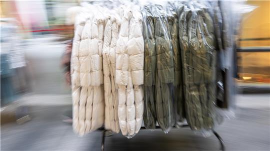 Beim Einbruch ins Modehaus in der Zevener Innenstadt wird insgesamt ein Schaden von 55.000 Euro angerichtet. (Symbolbild)