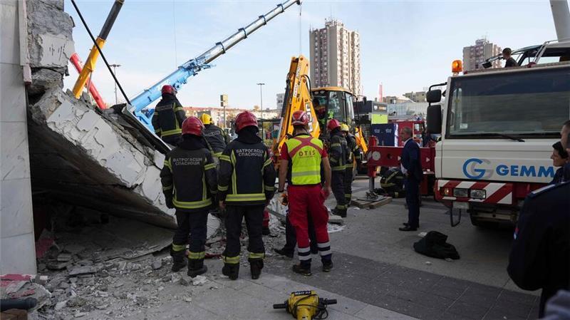 Weitere Tote nach Einsturz von Bahnhofsvordach in Serbien Beim Einsturz des Bahnhofsvordachs in Novi Sad sind 14 Menschen ums Leben gekommen.