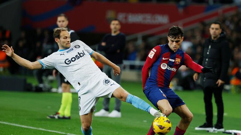 „Dorf der Unbeugsamen“: FC Girona mischt LaLiga auf Beim FC Bayern ausgemustert, beim FC Girona erfolgreich: Daley Blind (l).